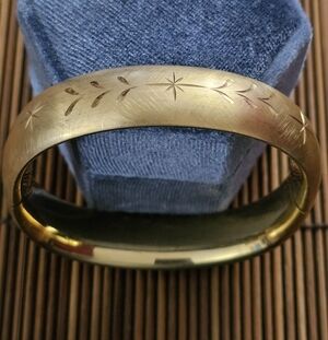 12k Gold Filled Yellow Gold Hinged Bangle Bracelet (Vintage)